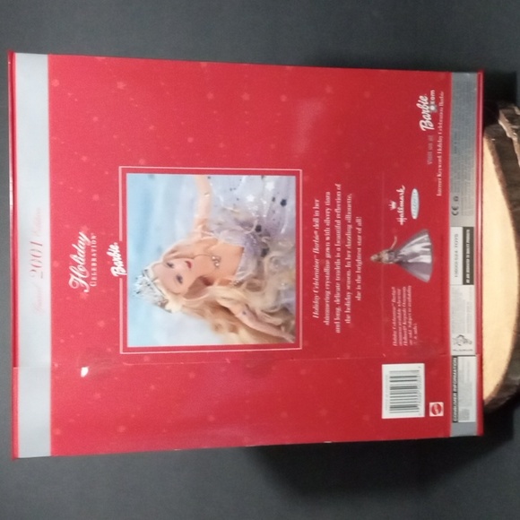Holiday Barbie 2001 - Picture 2 of 11